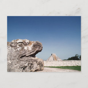 Postal Estatua serpenteante de la pirámide en México