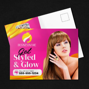Postal Estilista de cabello rosa llamativo Salón de belle