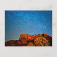 Estrellas y roca roja