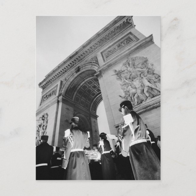 Postal Europa, Francia, París. Ceremonia militar (Anverso)