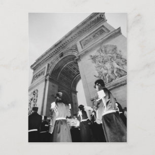 Postal Europa, Francia, París. Ceremonia militar en el