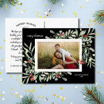 Postal Familia de Botánicos de vacaciones Foto Elegante N<br><div class="desc">Una hermosa postal de vacaciones con tu foto rodeada de acuarelas pintadas a mano y bayas rojas. En el reverso se ofrece espacio para una nota/carta con tipo - o borrar y escribir a mano su propia nota individual. Festividad y diversión, pero simple y elegante - la combinación perfecta para...</div>