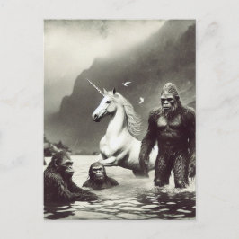 Postal Familia Sasquatch y un unicornio