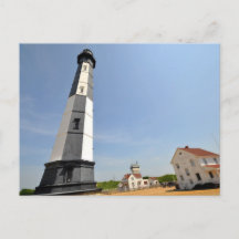 Faro de Cape Henry con cerca blanca Va. Beach