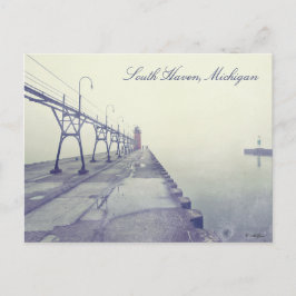 Postal Faro de South Haven Michigan cubierto de niebla