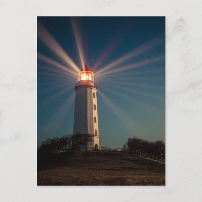 Postal Faro en una colina que brilla por la noche (Anverso)