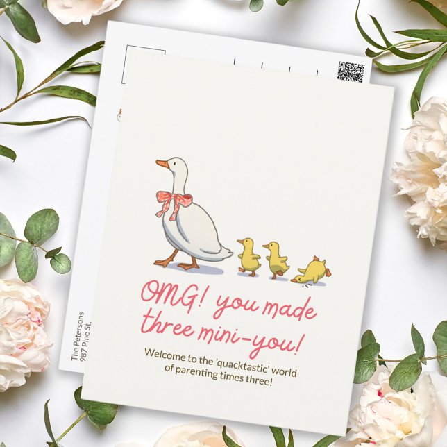 Postal Felicitaciones por el nuevo bebé adorable patito a (New Baby Cute Yellow Ducky Congratulations Postcard)