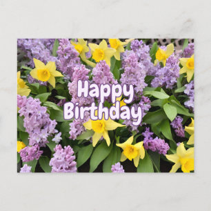 Postal Feliz cumpleaños flores lilas y narcisos amarillos