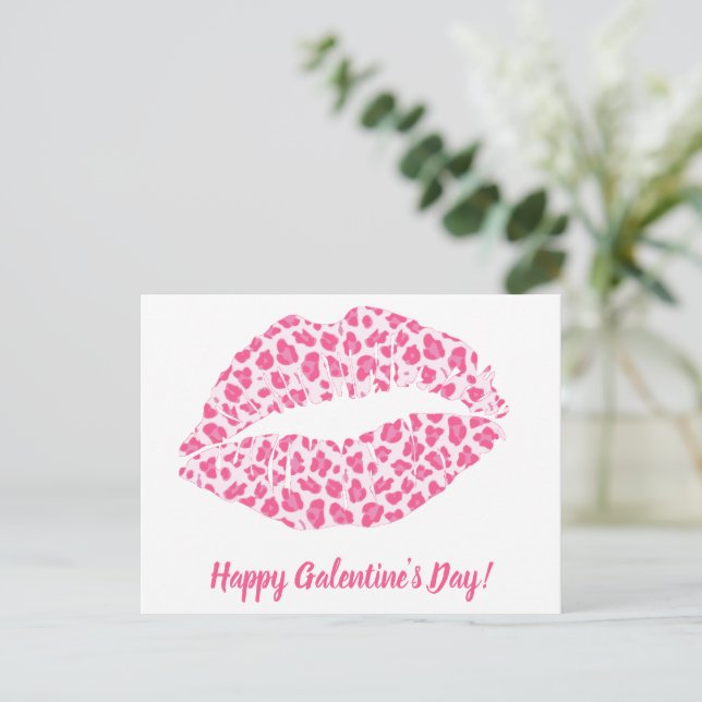 Postal ¡Feliz Galentine's Day! Beso de Leopardo Rosa (Anverso de pie)