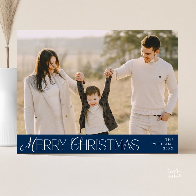 Postal Feliz Navidad Foto Familiar, Moderno Elegante (Merry Christmas Family Photo, Modern Elegant Postcard in Classy Navy Blue)
