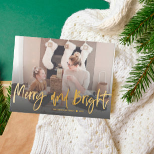 Postal Feliz y Brillante Foto de Navidad con Letra Dorada