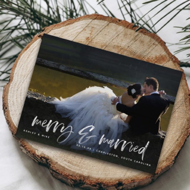 Postal Feriada del código QR de la foto del guión blanco  (Sharing your happiest moment with the world—newly married and filled with joy this holiday season!)