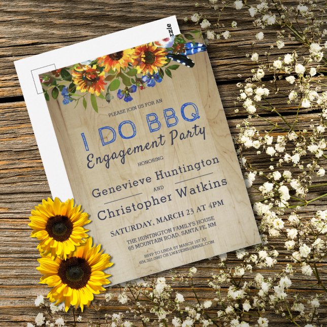 Postal FESTEJO DE COMPROMISO con BBQ estilo rústico flora (I DO BBQ Rustic Sunflower Floral Barnwood Engagement Party Invitation Postcard)