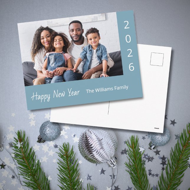 Postal Festiva 2026 Modern Happy New Year Family Photo (Subido por el creador)