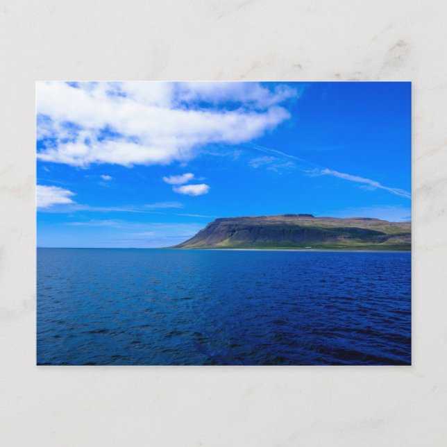 Postal Festiva Acantilado marrón cerca del mar (Anverso)