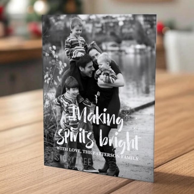 Postal Festiva Bebidas espirituosas de fabricación estrelladas de (Ivory Starry Making Spirits Bright Holiday Photo Postcard)