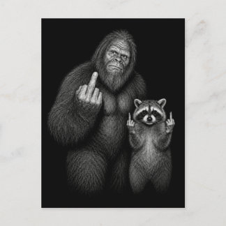 Postal Festiva Bigfoot y mapache dedo medio