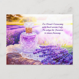 Postal Festiva Botella perfume en campo de lavanda floreciente