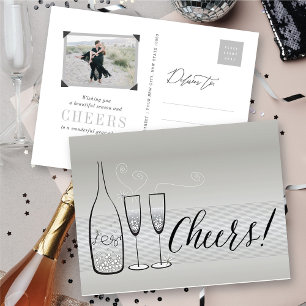 Postal Festiva Brindis de champán plateado con estilo para Año Nu