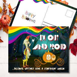 Postal Festiva Bruja Arcoíris Orgullosa y Abierta en Halloween
