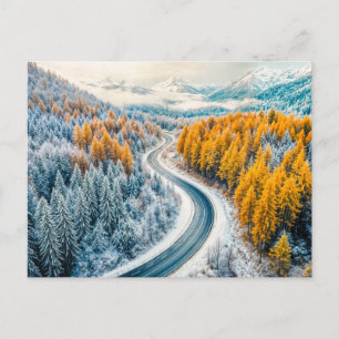 Postal Festiva Caminos de invierno a través del bosque de montaña