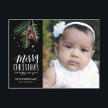 Postal Festiva Colección Merry Berry<br><div class="desc">Tarjeta de vacaciones moderna con follaje dibujado a mano y winterberries.</div>