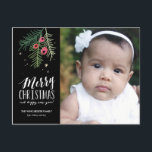 Postal Festiva Colección Merry Berry<br><div class="desc">Tarjeta de vacaciones moderna con follaje dibujado a mano y winterberries.</div>