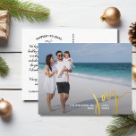 Postal Festiva Con Relieve Metalizado Amo Alegre Paz Gran Foto Navidades Carta de oro<br><div class="desc">Envíe sus deseos especiales de vacaciones con esta célebre postal que presenta "JOY" en una tipografía hecha a mano en Relieve metalizado de oro real - contra su foto personalizado. Añade fácilmente tu nombre y texto personalizado al frente y tu propio saludo de vacaciones escrito al revés o borra la...</div>