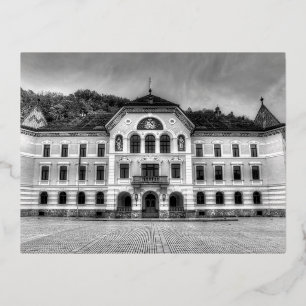 Postal Festiva Con Relieve Metalizado Casa de Gobierno de Liechtenstein