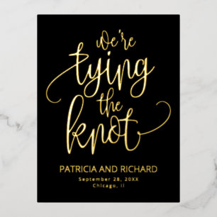 Postal Festiva Con Relieve Metalizado Estamos atando la boda del nudo salva la fecha