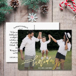 Postal Festiva Con Relieve Metalizado Felices fiestas grandes Navidades de fotos carta o<br><div class="desc">Envíe sus deseos especiales de vacaciones con esta célebre postal que presenta "fiestas felices" en una tipografía hecha a mano en Relieve metalizado de oro real - puesta en contra de la foto de su personalizado. Añade fácilmente tu propio saludo de vacaciones mecanografiado al revés o borra la nota para...</div>
