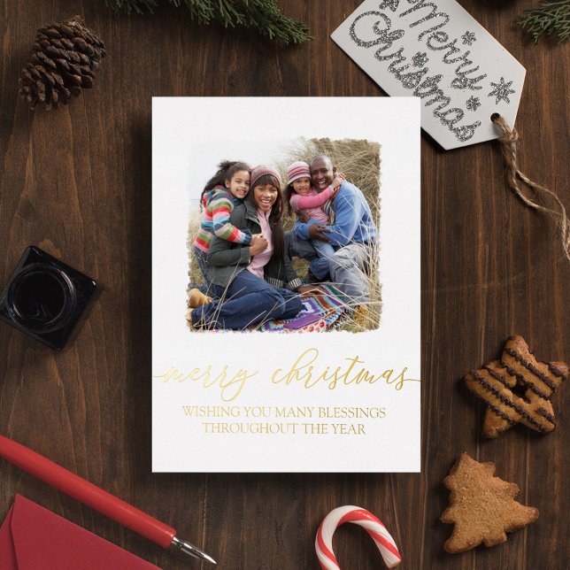 Postal Festiva Con Relieve Metalizado Feliz Navidad Elegante Caligrafía Gold Dos Foto (Gold foil stylish calligraphy and block lettering style photo postcard with a white background.)