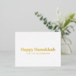 Postal Festiva Con Relieve Metalizado Feliz personalizado minimalista de la tipografía d<br><div class="desc">Feliz Hanukkah oro,  moderna tipografía personalizada Hanukkah Relieve metalizado tarjeta de vacaciones. Texto de Relieve metalizado completamente personalizable sobre fondo sólido blanco en el fondo sólido delantero y blanco en la parte posterior.</div>