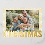 Postal Festiva Con Relieve Metalizado Festividad navideña Festividad de oro moderno<br><div class="desc">Fotos navideñas de Feliz Navidad Patrón de oro moderno Navidades de Relieve metalizado de cobre Las postales muestran tu foto favorita sobre un fondo de patrón bauble de Navidades dorados modernos con un sobrepeso de guión de caligrafía de Relieve metalizado dorado "Feliz Navidad". Personalice editando el texto en el reverso....</div>