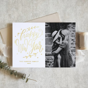 Postal Festiva Con Relieve Metalizado Foto de Feliz Año Nuevo con Caligrafía Moderna
