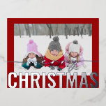 Postal Festiva Con Relieve Metalizado Merry Christmas Script Photo Simple Modern<br><div class="desc">Fotos del guión navideño Navidades simples y modernos de Relieve metalizado plateado postales incluye tu foto favorita en un sencillo fondo rojo minimalista con un sobrepeso de escritura de caligrafía de Relieve metalizado plateado "Feliz Navidad". Personalice editando el texto en el reverso. Diseñado por ©2024 Evco Studio www.zazzle.com/store/evcostudio</div>