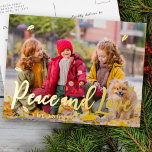 Postal Festiva Con Relieve Metalizado Moderna y simple saludos lúdicos Fotos familiares<br><div class="desc">El diseño se compone de una simple tipografía cursiva juguetona con estrellas. Añada el nombre,  año y mensaje del personalizado de su familia. Disponible aquí: http://www.zazzle.com/store/selectpartysupplies</div>