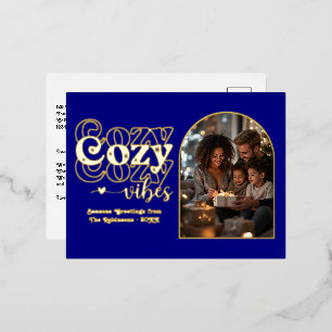 Postal Festiva Con Relieve Metalizado Navidades retro con colores azul y oro de Navy
