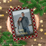 Postal Festiva Con Relieve Metalizado Personalizado Moda Búfalo Lumberjack Patrón de oro<br><div class="desc">Navidades clásicos contemporáneos temporada de vacaciones color rojo, blanco, negro y dorado Relieve metalizado color Búfalo lumberjack trenzado patrón tartán. Con la opción de personalizar o personalización con una foto y un texto (limitado) de su elección. Con espacio para el personalizar o la personalización del texto en la parte delantera,...</div>