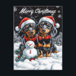 Postal Festiva Dachshunds y Navidades de Snowman<br><div class="desc">Envíe alegres saludos de vacaciones con esta encantadora postal de Navidades con dos adorables Dachshunds vestidos con festividades de Santa sombrero y corbatas de arco rojo. El dúo se asienta en un hermoso promontorio invernal, acompañado por un animado muñeco de nieve, con copos de nieve cayendo suavemente a su alrededor....</div>