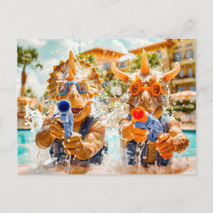 Postal Festiva Dinosaurios Pelean con Agua en la Playa
