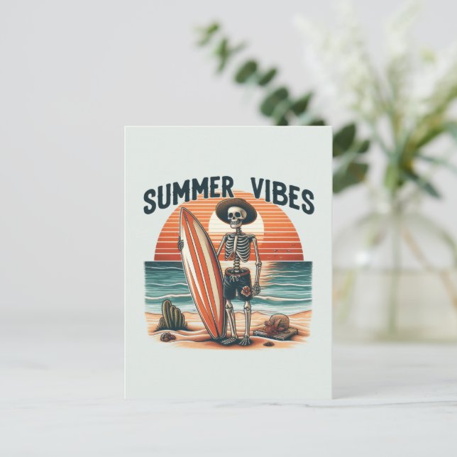 Postal Festiva Diseño de la playa de verano Vibes Skeleton Surfer (Anverso de pie)