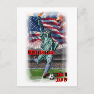 Postal Festiva Estatua de la Libertad jugando fútbol en un 