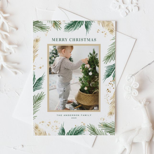 Postal Festiva Faux Relieve metalizado dorado Pine Needles Photo  (Green Watercolor and Faux Gold Foil Pine Needles Photo Merry Christmas Postcard)