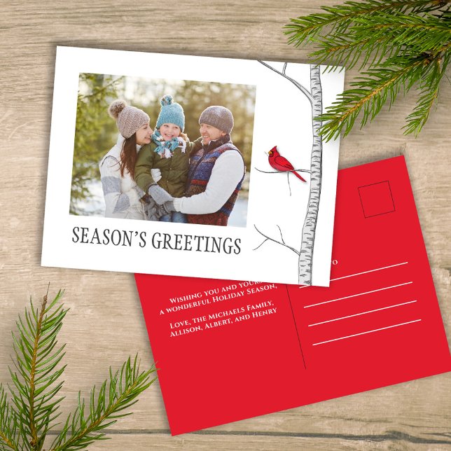 Postal Festiva Festividades de temporada en el Cardenal Rojo inve (Simple winter botanical red cardinal photo postcard with a minimalist design.)