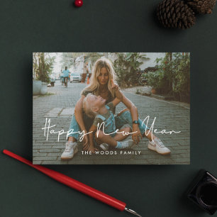 Postal Festiva Foto de Feliz Año Nuevo manuscrita minimalista