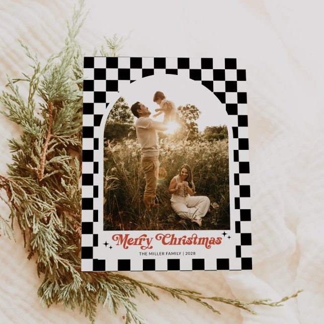 Postal Festiva Foto de la familia de artes de control retro (Groovy Checkered Family Christmas Postcard)