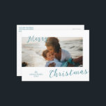 Postal Festiva Foto mínima de Navidades modernos<br><div class="desc">Postal de Navidades modernos con un diseño simple y mínimo con "Feliz Navidad" en una divertida tipografía de escritura azul acuático que se superpone ligeramente a tu foto favorita de paisajes.</div>
