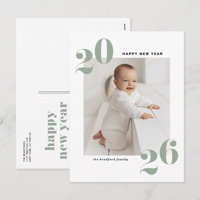 Postal Festiva Fotografía de Año Nuevo Sage Green Bold Typography (Anverso / Reverso)