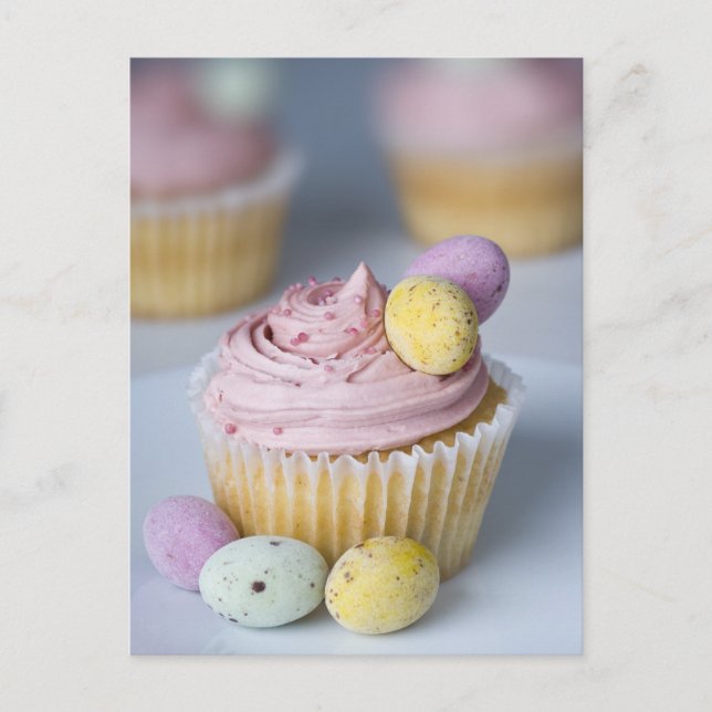 Postal Festiva Hermoso Pastel de Pascua (Anverso)